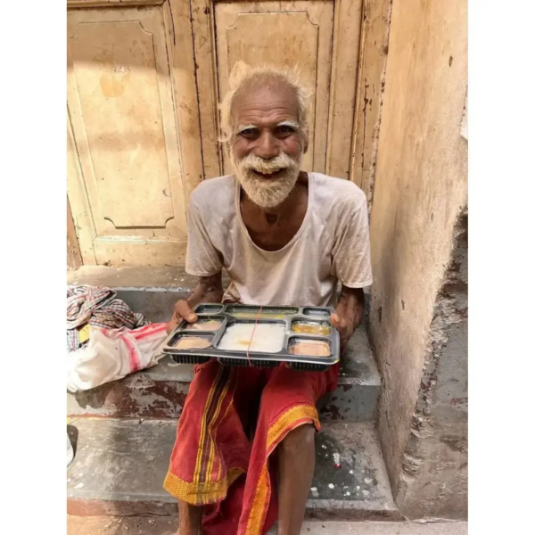 #Support - Feeding Sadhu in Kashi